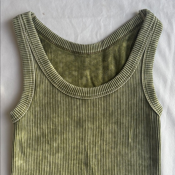 Ribbed Green Tank Top - Picture 2 of 3